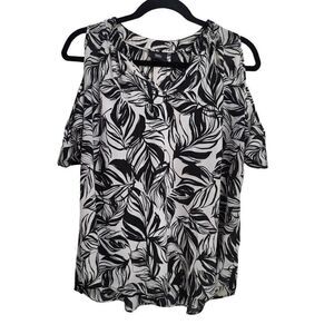 Massimo cold‎ shoulder floral top sz med